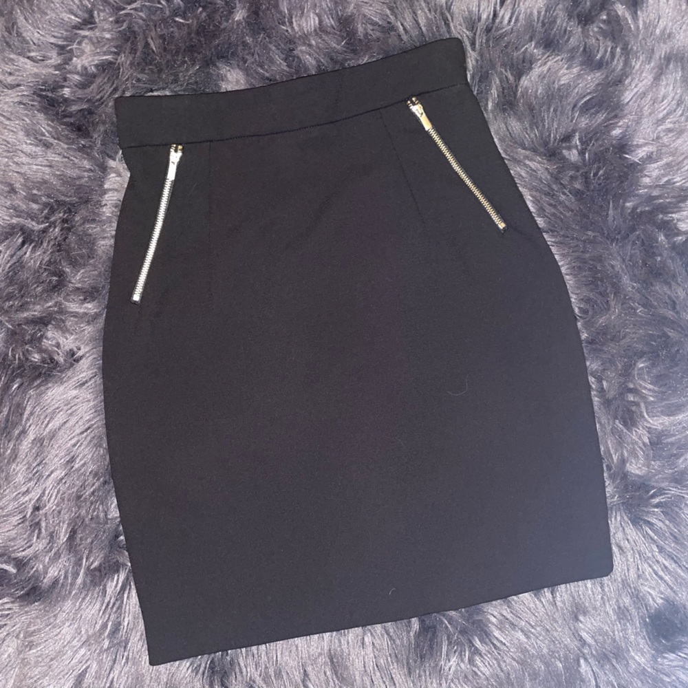 H&M Black Pencil Skirt with Gold Zipper Accents